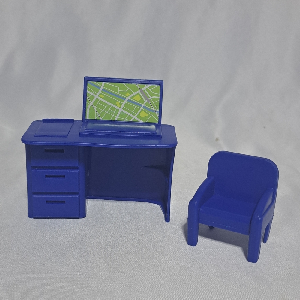 Epoch Sylvanian Families Blue Laptop Desk‎ W/ Chair